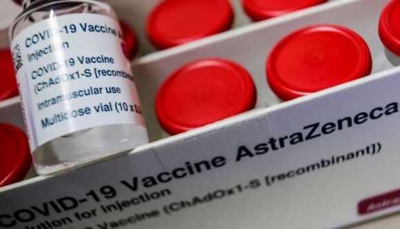 Εμβόλιο Astrazeneca : Από αιχμή του δόρατος κατά της πανδημίας, στη δίνη της αμφισβήτησης
