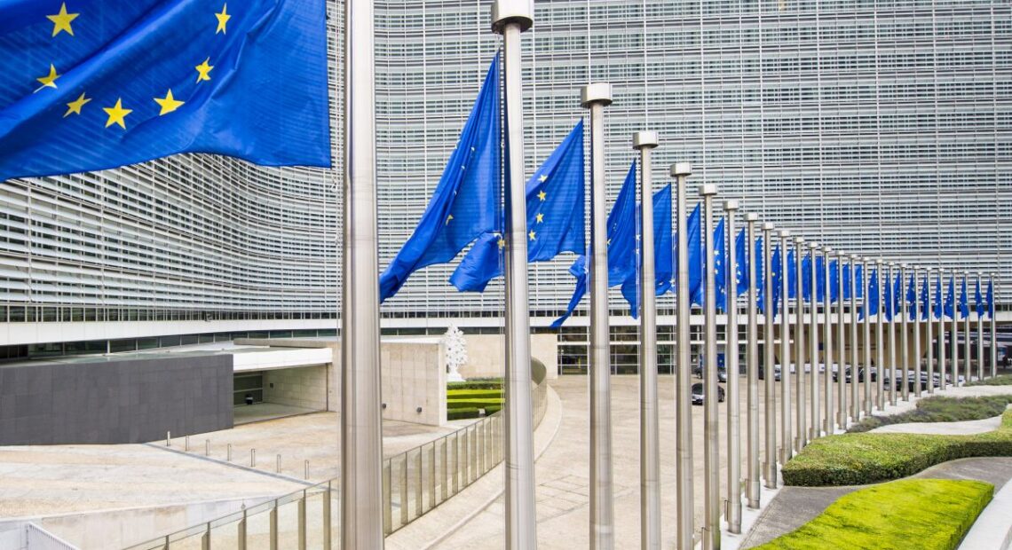 Κομισιόν: Η Ελλάδα στις χώρες με τις καλύτερες επιδόσεις όσον αφορά στις δαπάνες