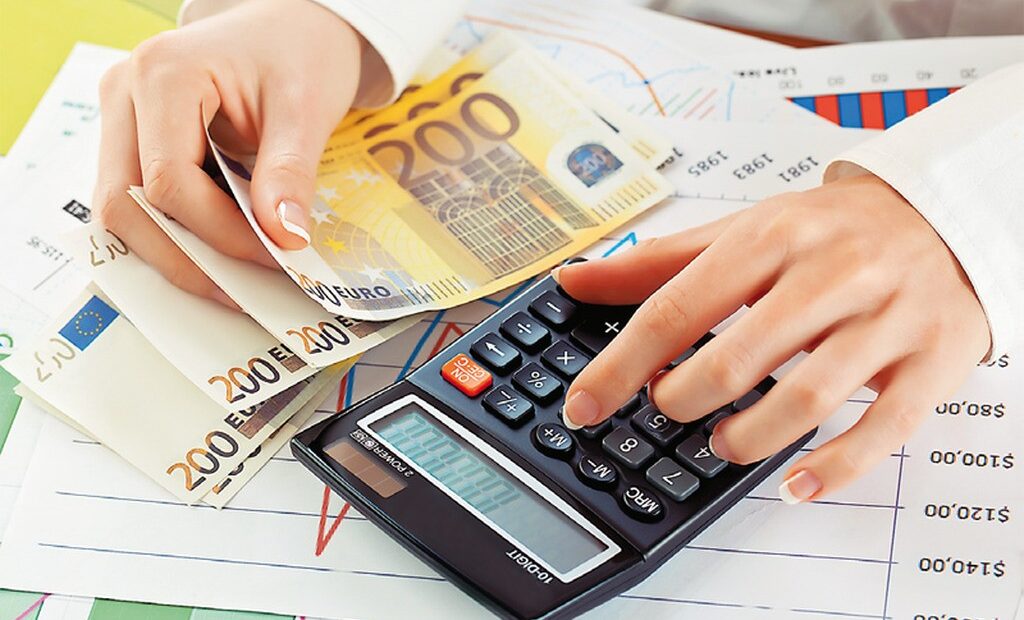 Μειωμένος ΦΠΑ 6% στην Υγεία για όλο το 2021