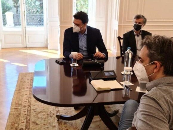Μητσοτάκης: Η συνεργασία με τον ιδιωτικό τομέα στο επίκεντρο της σύσκεψης για την πανδημία