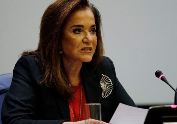 Μπακογιάννη: Τι λέει για την εμπλοκή του υπηρεσιακού αυτοκινήτου της σε σοβαρό τροχαίο