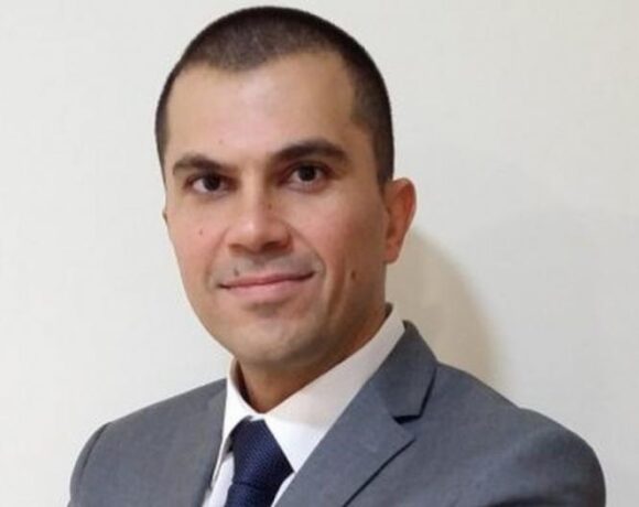 Ποια χώρα ανοίγει από 1η Μαϊου τα σύνορα σε εμβολιασμένους Άγγλους τουρίστες