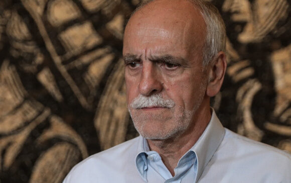 Σπέρνει κινδύνους και διχόνοια! Φτάνει πια…