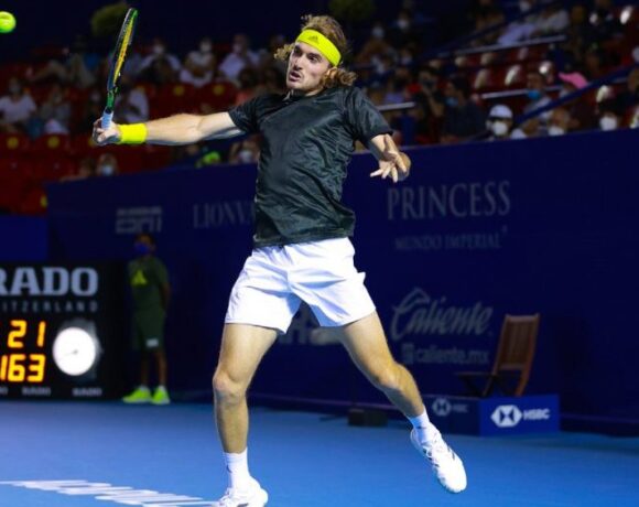 Στα ημιτελικά του Ακαπούλκο ο Τσιτσιπάς