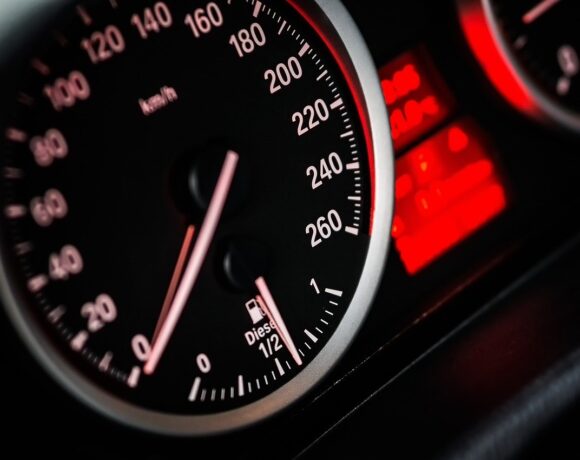 H Xiaomi, η «κινέζικη Apple», θα παρουσιάσει αυτοκίνητο