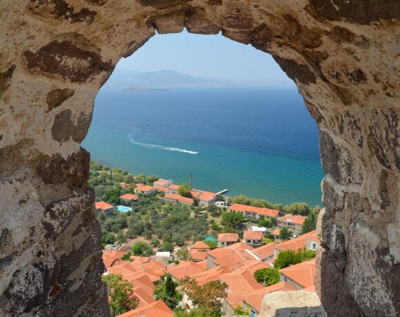 Italians Will Book Travel To Greece ‘at The Last Minute’, Say Experts