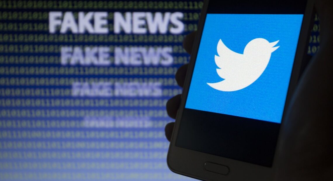 Twitter: «Μπλοκ» στους λογαριασμούς που ενισχύουν την παραπληροφόρηση για τα εμβόλια