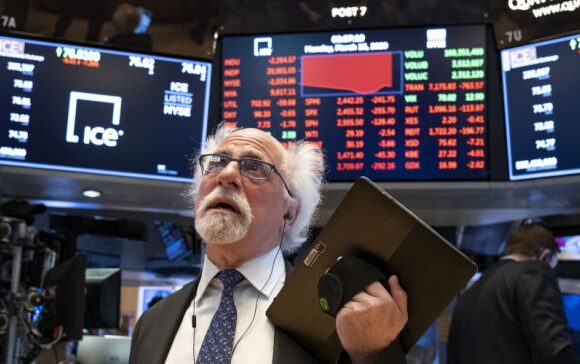 Wall Street: Ο Πάουελ απέτυχε να καθησυχάσει τους επενδυτές – Αρνητικό ρεκόρ έτους ο Nasdaq