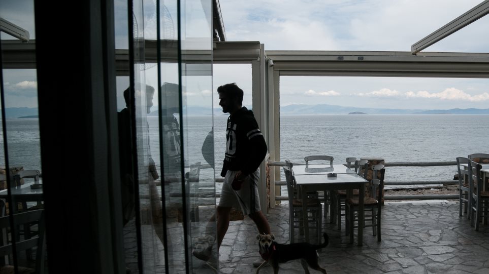 Αναστολή συμβάσεων: Λήγει σήμερα η προθεσμία υποβολής δηλώσεων για τον Απρίλιο