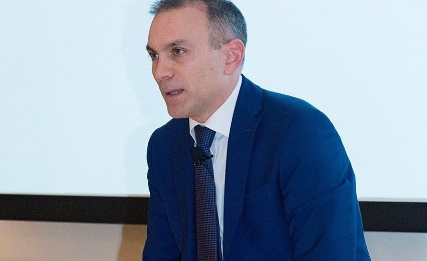 Αξιοποιεί τον Φίλη ο Καπράλος