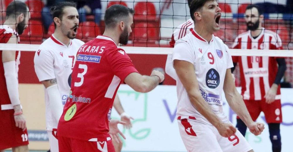Βόλεϊ λιγκ, Ολυμπιακός Φοίνικας 0 3: Με το μυαλό στο Λιγκ Καπ