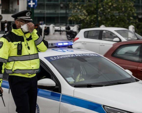 Διόδια: Πάνω από 300 αυτοκίνητα υποχρεώθηκαν σε αναστροφή στην Αττική