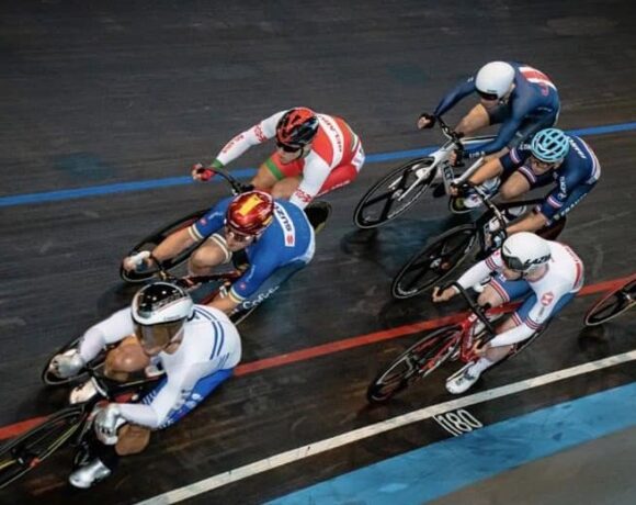 Επέστρεψαν στην πίστα τα αδέρφια Βολικάκη