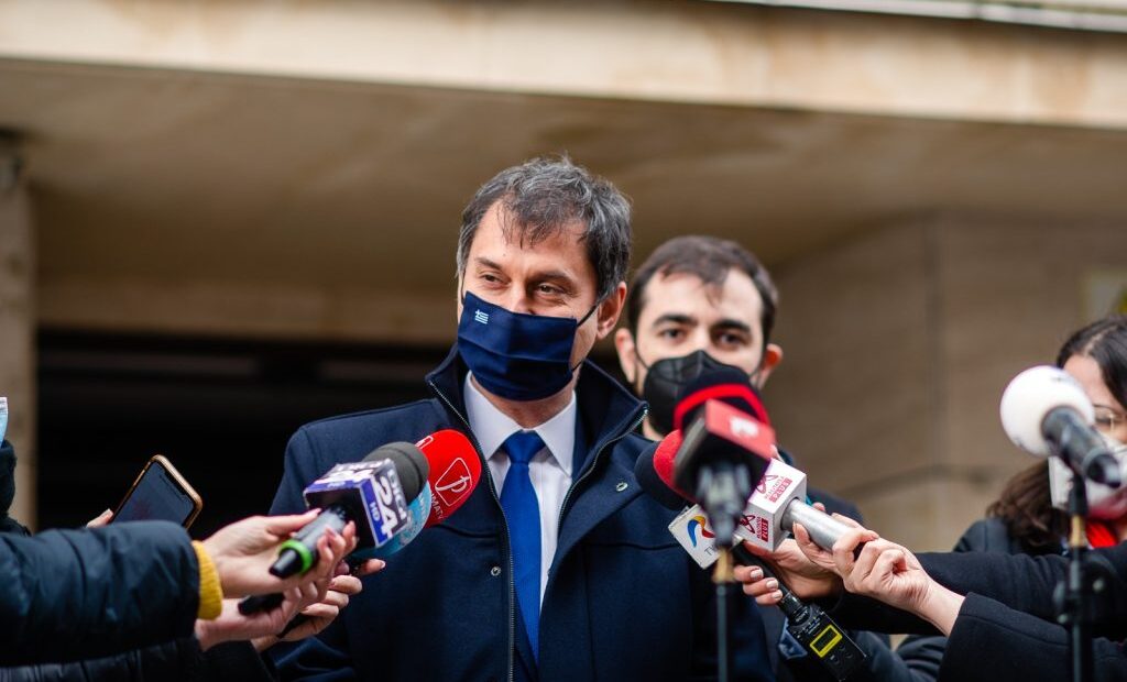 Επίσημη επίσκεψη στη Μόσχα του Χάρη Θεοχάρη