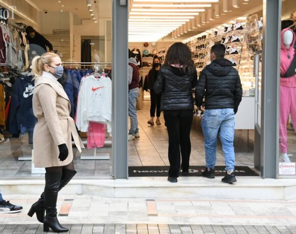 Λιανεμπόριο: Να ανοίξουν άμεσα τα καταστήματα στη Θεσσαλονίκη ζητούν οι φορείς του εμπορίου