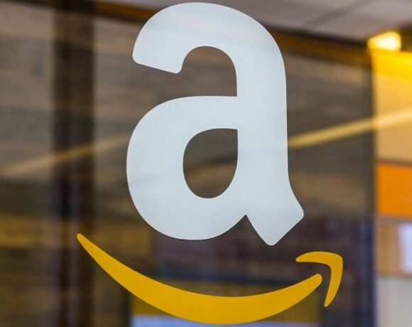 ΟΑΕΔ – Amazon: Συμφωνία για δωρεάν κατάρτιση ανέργων