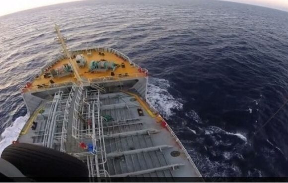 Σύγκρουση δεξαμενόπλοιου με αλιευτικό νότια του στενού Καφηρέα