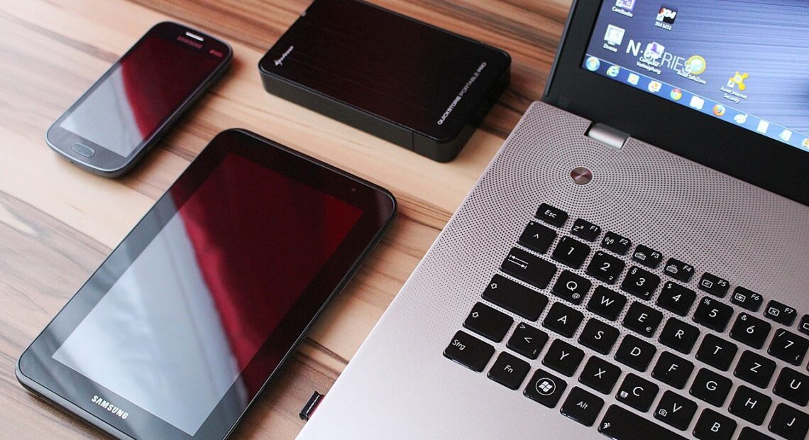 Voucher 200 ευρώ: Εκδίδονται οι επιταγές, αναμένεται η ενεργοποίησή τους 