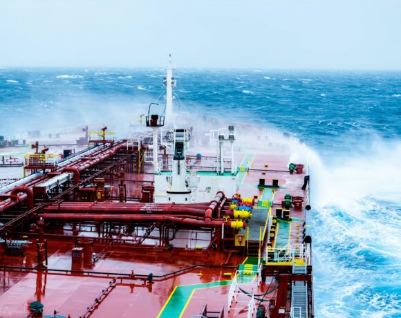 Αγοράζουν πλοία σαν να μην υπάρχει αύριο – Πρωταγωνιστούν οι Έλληνες εφοπλιστές