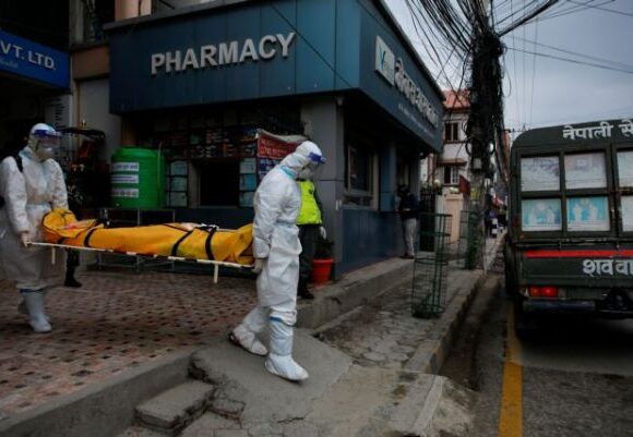 Ινδία: Η χώρα καταρρέει και ο Μόντι ανακαινίζει το κοινοβούλιο