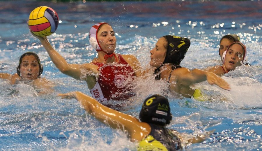 Ξεμούδιασμα για τις ερυθρόλευκες