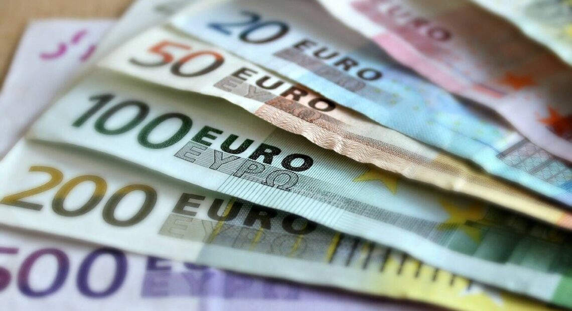 Πάνω από 3,6 δισ. για την στήριξη επιχειρηματιών και εργαζομένων στη Β