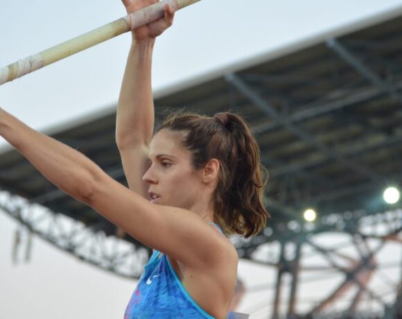 Πανελλήνιο: Αλλαγή στο πρόγραμμα του επί κοντώ