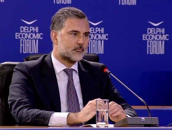 Σπυρόπουλος (oaktree): «Θα επεκτείνουμε τις επενδύσεις μας στην Ελλάδα»