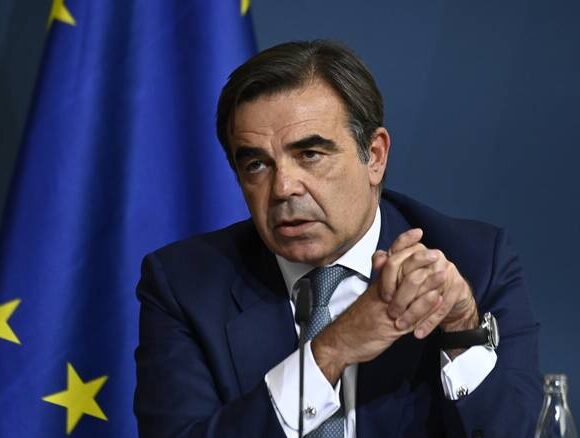 Σχοινάς για μπλε κάρτα ΕΕ: Θα συμβάλλει στη διατήρηση της οικονομικής ανάπτυξης για να αναδειχθεί η ΕΕ ισχυρότερη από την πανδημία
