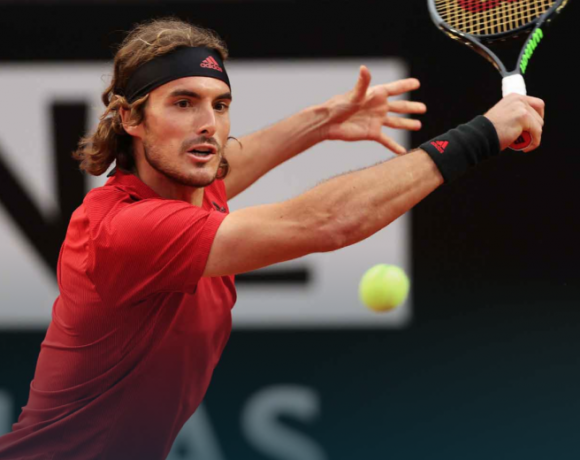 Τσιτσιπάς – Τζόκοβιτς 1 0 και συνεχίζεται το Σάββατο