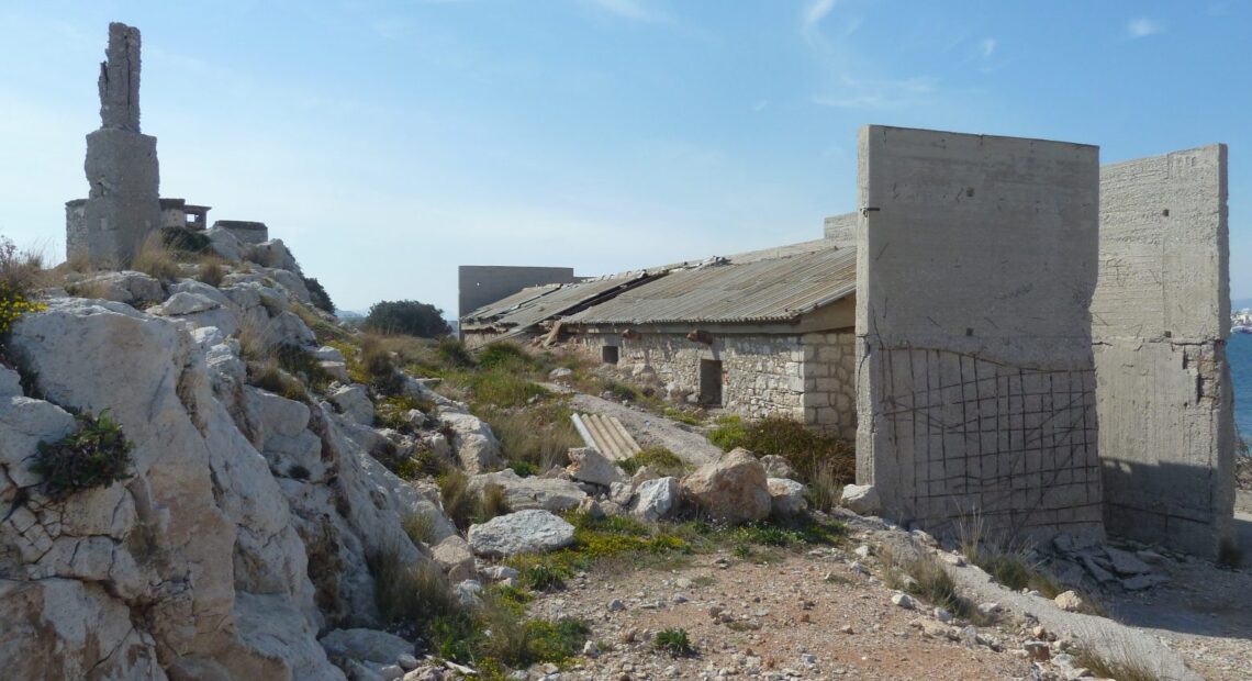 ΥΠΠΟΑ: Υπερτοπικός χώρος πολιτισμού στη Σαλαμίνα