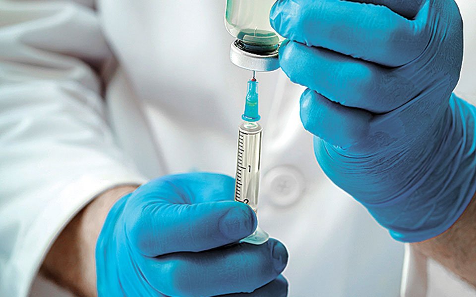 H ΕΕ ανοίγει τα σύνορά της στους πλήρως εμβολιασμένους ταξιδιώτες