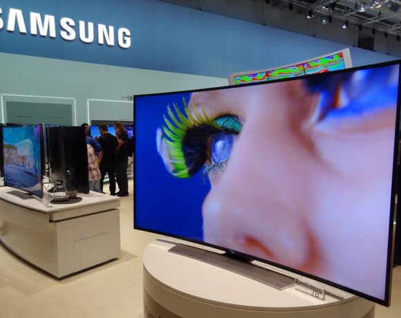 H Samsung Display θα συνεχίσει να κατασκευάζει Lcd Panels