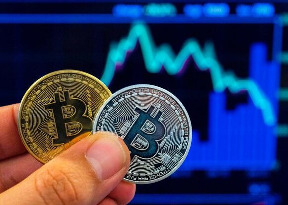 Bitcoin: Nέα «βουτιά» – Υποχώρησε κάτω από τα 35