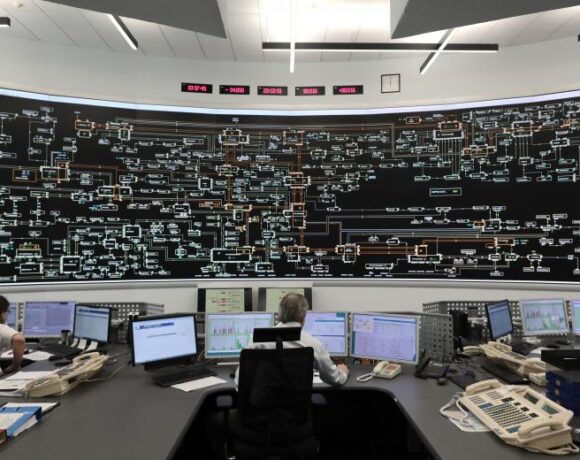 ΔΕΔΔΗΕ: Παράταση έως 18/6 στις αιτήσεις για 100 θέσεις εργασίας