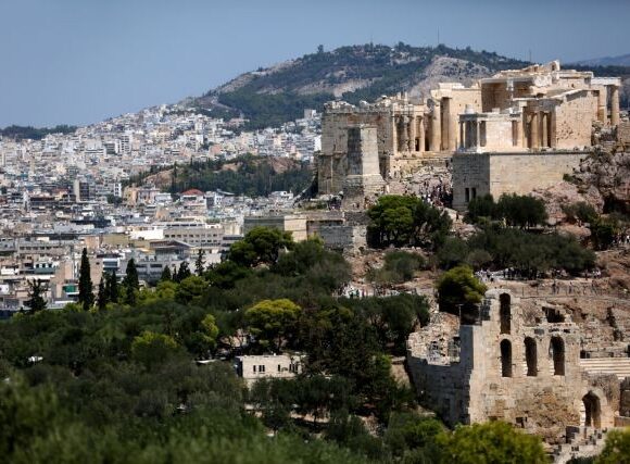 ΕΝΦΙΑ με δόσεις: Πώς θα γίνεται η πληρωμή το 2022 (vid)