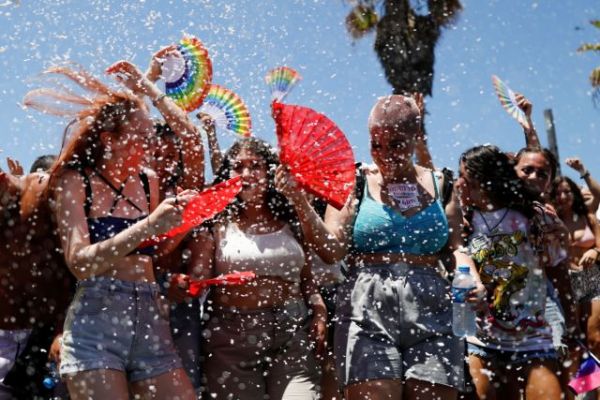 Ισραήλ: «Πορεία Υπερηφάνειας» με πάνω από 100