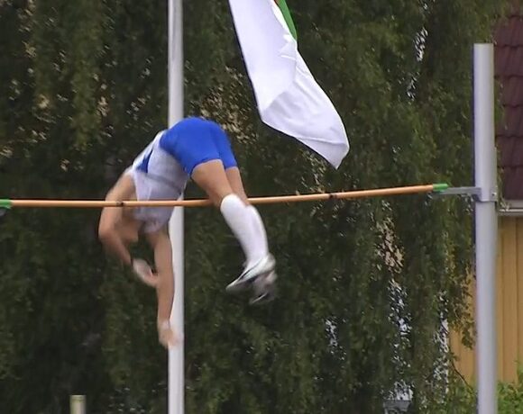 Κάρλσταντ: Στα 6