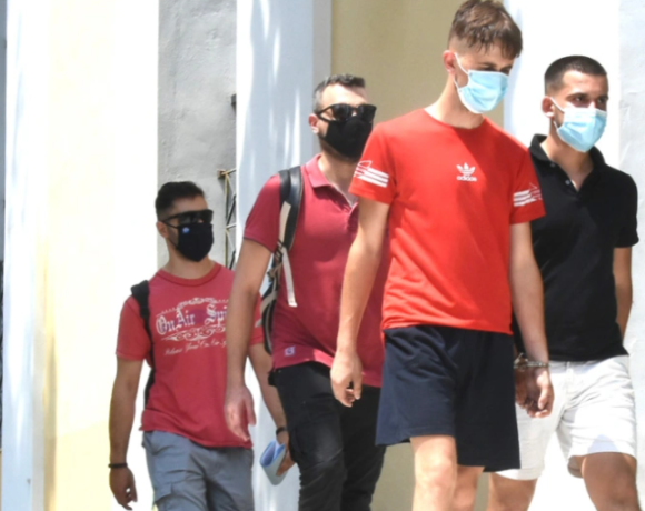 Ποινική δίωξη σε δύο νεαρούς που κατηγορούνται για αρπαγή και βιασμό 19χρονης