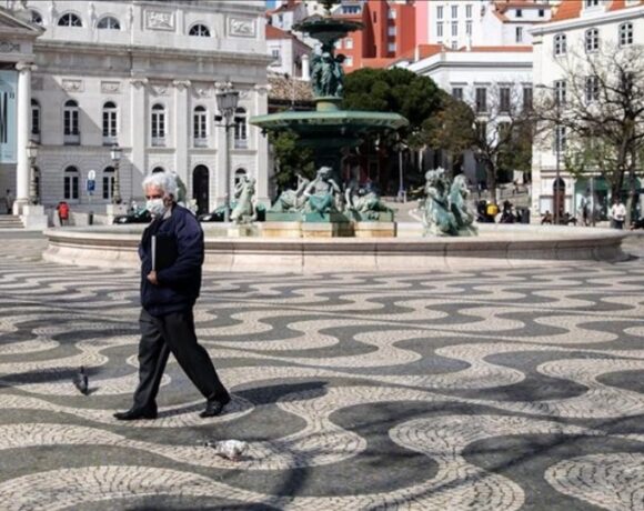 Πορτογαλία: Θα θέτει σε καραντίνα για 14 ημέρες τους ανεμβολίαστους Βρετανούς τουρίστες