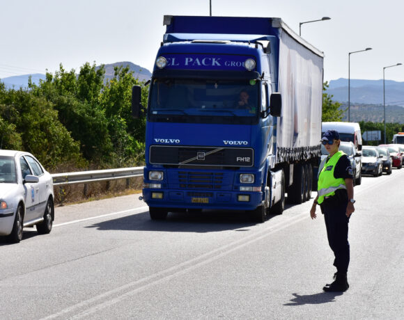 Προσοχή: Έπεσαν οι μάσκες αλλά τα πρόστιμα παραμένουν