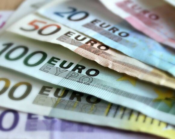 ΣΥΝ ΕΡΓΑΣΙΑ Μαΐου: «Πάνε ταμείο» 21