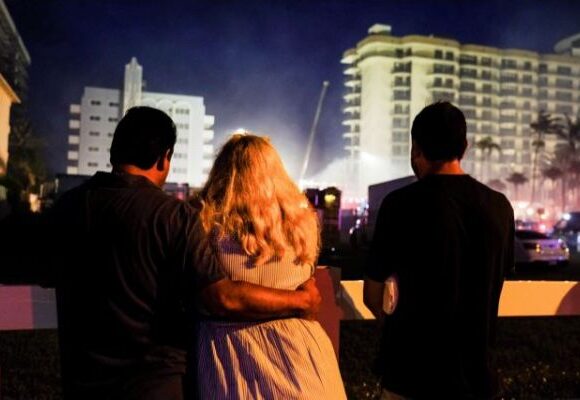 Φλόριντα: Μάχη με το χρόνο για να βρεθούν επιζώντες στο κτίριο που κατέρρευσε