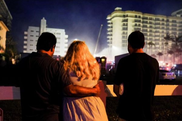 Φλόριντα: Μάχη με το χρόνο για να βρεθούν επιζώντες στο κτίριο που κατέρρευσε
