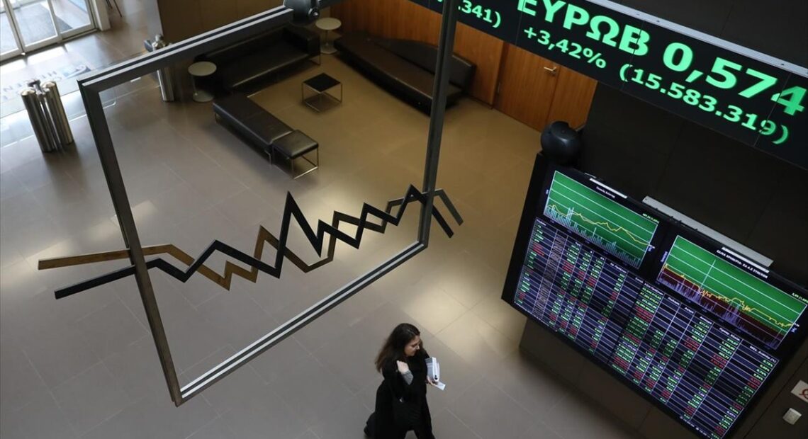 Χρηματιστήριο Αθηνών: Οριακές κινήσεις γύρω από τις 900 μονάδες