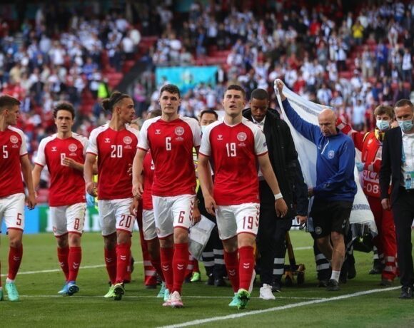 Euro 2020: Παγκόσμιο σοκ από την κατάρρευση του Έρικσεν – Η δραματική διάσωση