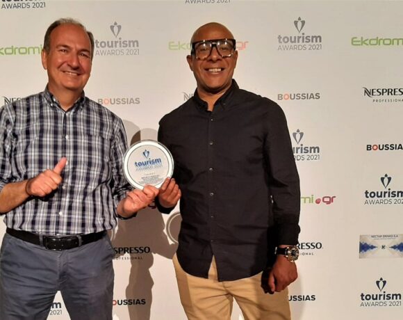 ‘magic Bus–stin Priza’ Wins Silver At Tourism Awards 2021 For Offering Eco Transfers