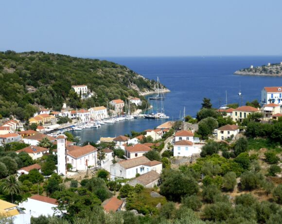 40 μικρά και άγνωστα ελληνικά νησιά για covid-safe διακοπές το φετινό Καλοκαίρι  