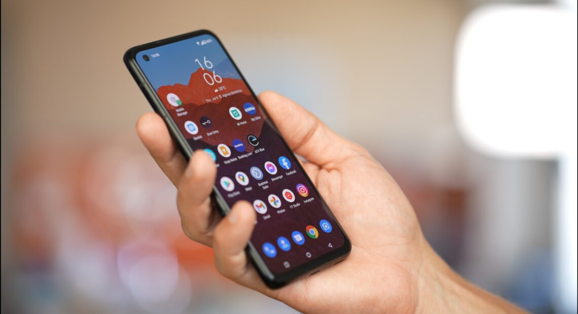 Asus Zenfone 8 Review: Ηρακλής Τσέπης
