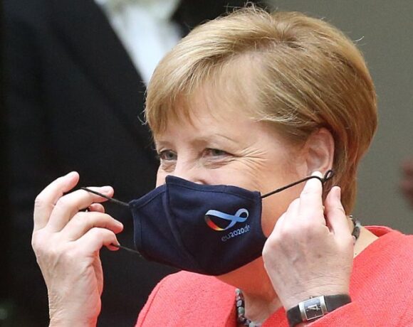 Γερμανία: Ενισχύονται τα ποσοστά της Μέρκελ
